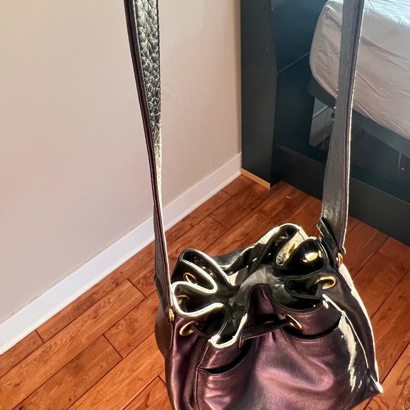 CHANEL Black Shoulder Bag - Picture 9 of 15